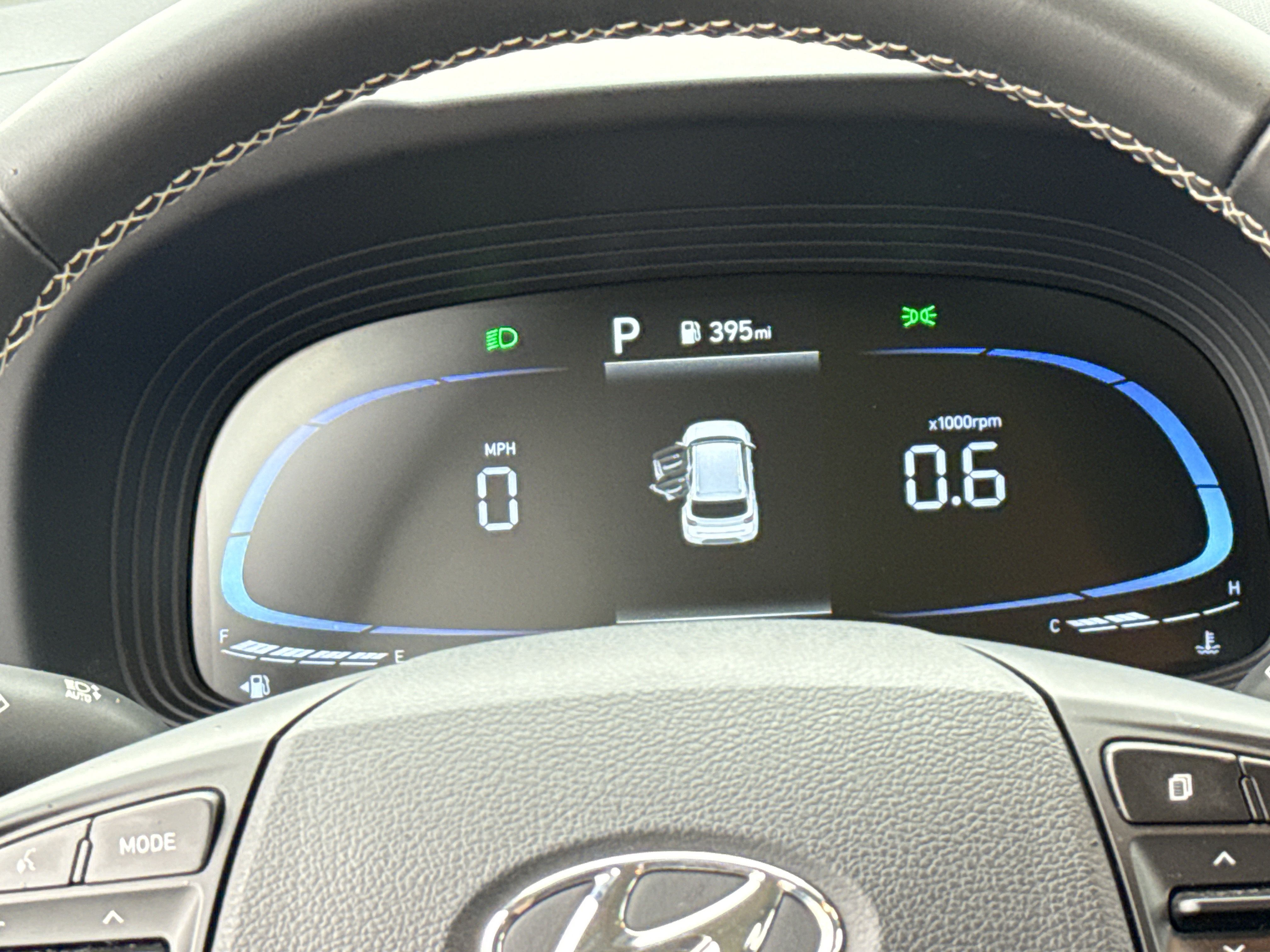 Used 2025 Hyundai Venue Limited FWD image 21