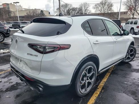 Used 2024 Alfa Romeo Stelvio Veloce image 7