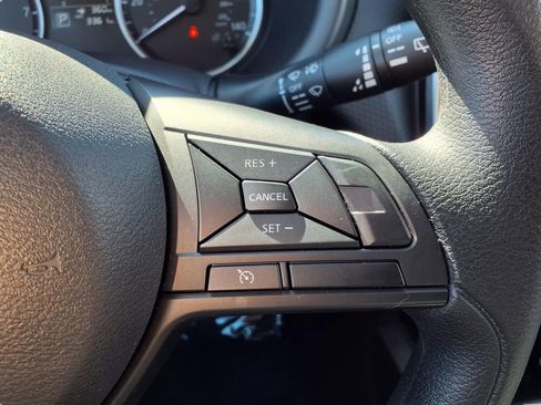 Certified 2025 Nissan Kicks Play S image 15