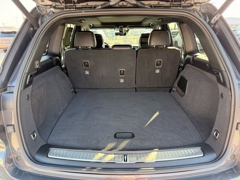 Used 2023 Jeep Grand Cherokee Overland w/ Luxury Tech Group IV image 38