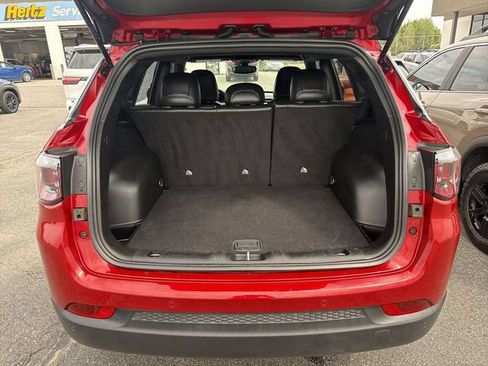 Used 2025 Jeep Compass Limited AWD/4WD image 22