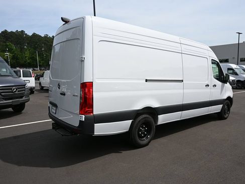 Used 2026 Mercedes-Benz Sprinter 3500 image 25