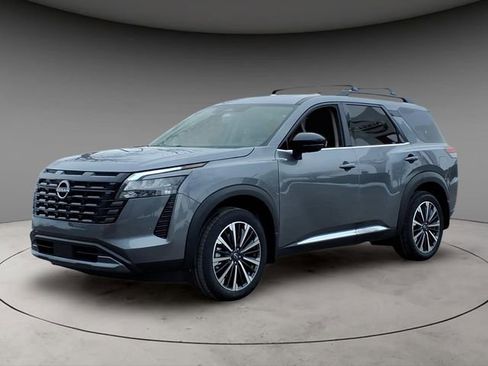 New 2026 Nissan Pathfinder Platinum image 1