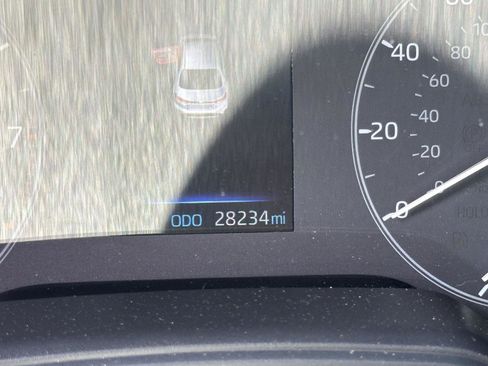 Used 2024 Toyota Corolla LE FWD image 13