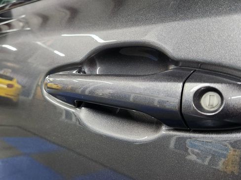 Used 2017 Toyota Highlander Limited image 53