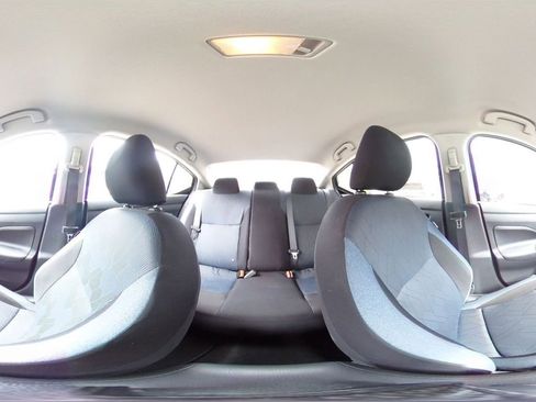 Used 2025 Nissan Versa SV FWD image 41