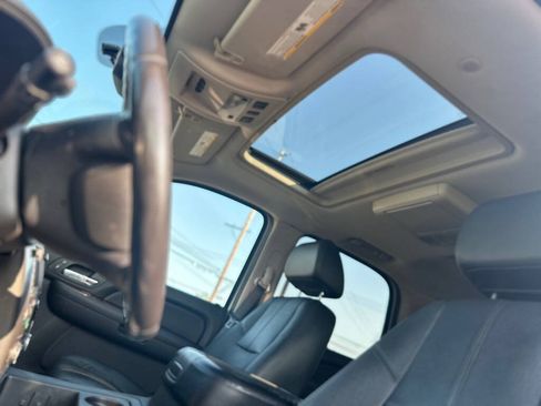 Used 2007 GMC Yukon SLT w/ SLT Preferred Equipment Group RWD image 18