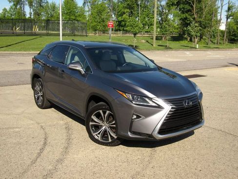 Used 2017 Lexus RX 350 AWD w/ Premium Package image 2