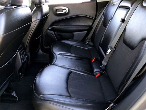 Used 2021 Jeep Compass Latitude image 23