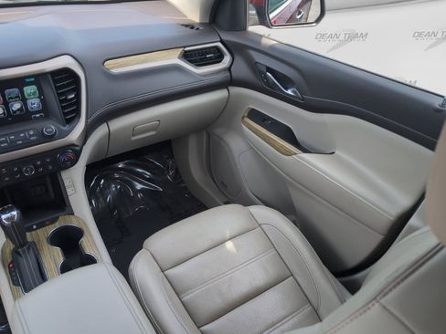 Used 2019 GMC Acadia Denali w/ Technology Package AWD/4WD image 17