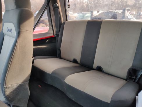 Used 2004 Jeep Wrangler X image 16