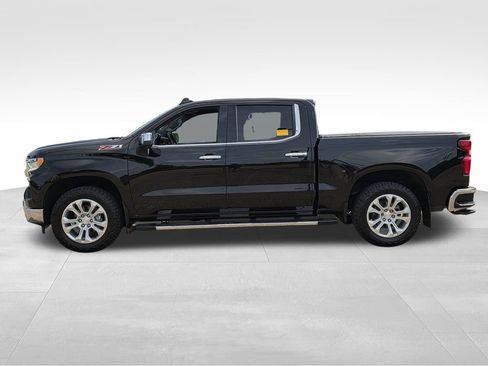 Used 2023 Chevrolet Silverado 1500 LTZ AWD/4WD image 3