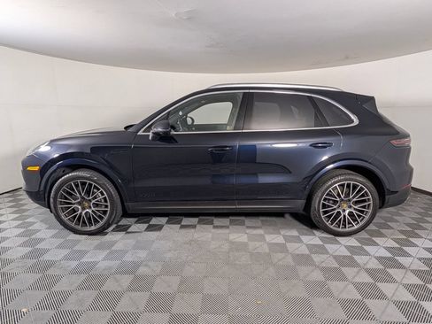 Certified 2023 Porsche Cayenne AWD/4WD image 2