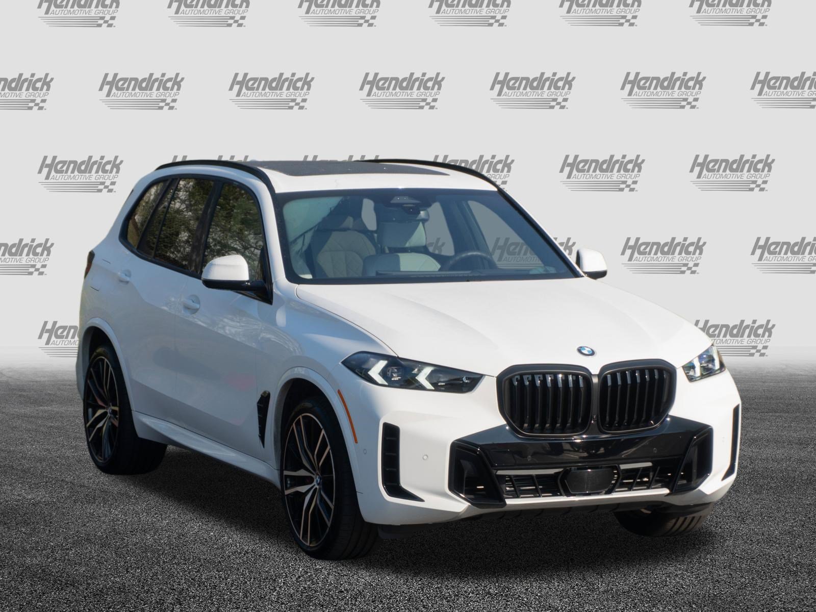 Certified 2026 BMW X5 sDrive40i w/ M Sport Package RWD image 2