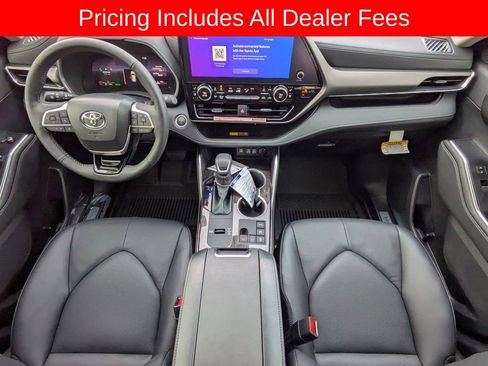 New 2026 Toyota Highlander Limited AWD/4WD image 17