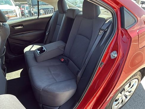 Used 2020 Toyota Corolla LE image 12
