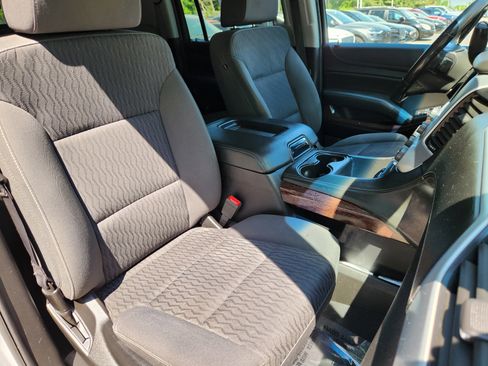 Used 2019 GMC Yukon XL SLE w/ SLE Value Package AWD/4WD image 14