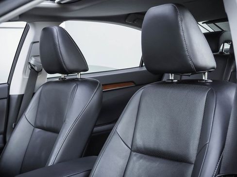 Used 2013 Lexus ES 300h 300h image 10