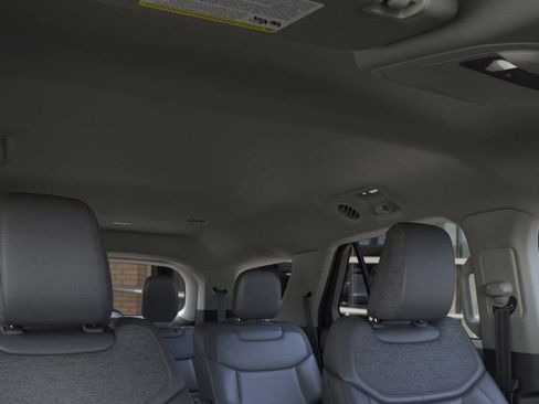 New 2025 Ford Explorer Active w/ Active Comfort Package image 24
