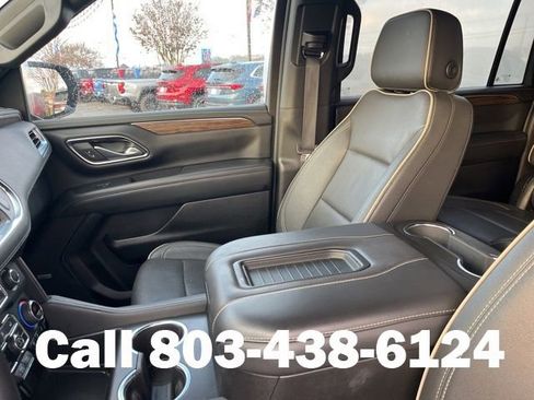 Used 2024 Chevrolet Suburban Premier RWD image 11