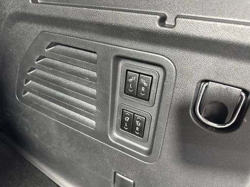 Used 2026 Chevrolet Traverse RS w/ LPO, Floor Liner Package AWD/4WD image 33