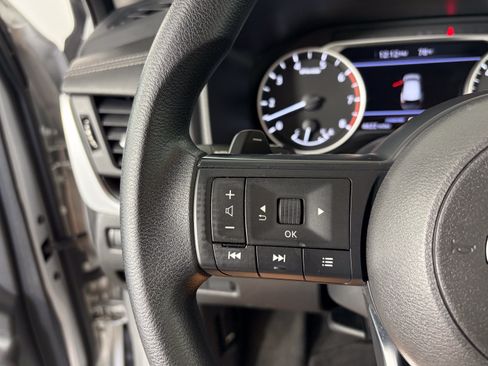 Used 2024 Nissan Rogue SV FWD image 28