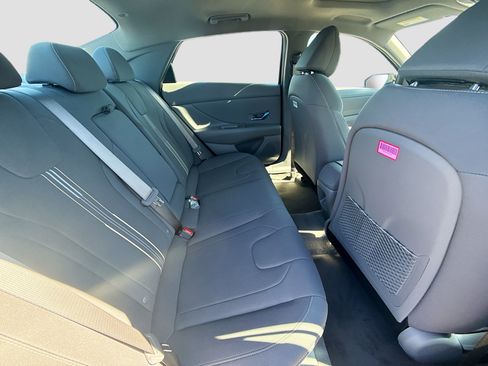 New 2026 Hyundai Elantra SEL Sport image 19