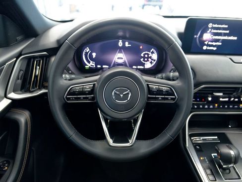 Certified 2025 MAZDA CX-70 Plug-In Hybrid w/ Premium Plus AWD/4WD image 18