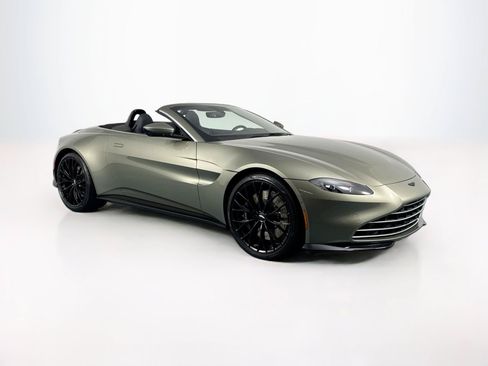Used 2023 Aston Martin V8 Vantage Roadster RWD image 3