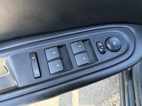 Used 2014 GMC Acadia SLE image 13