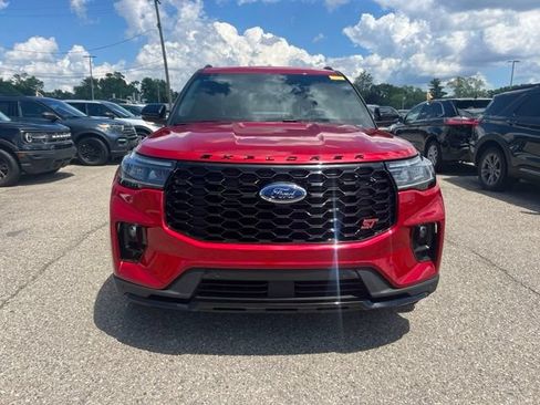 Certified 2025 Ford Explorer ST AWD/4WD image 2