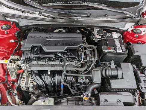 Used 2022 Hyundai Elantra SEL image 28