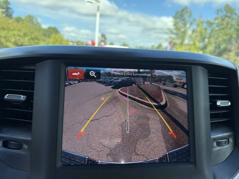 Used 2024 RAM 2500 Big Horn image 21