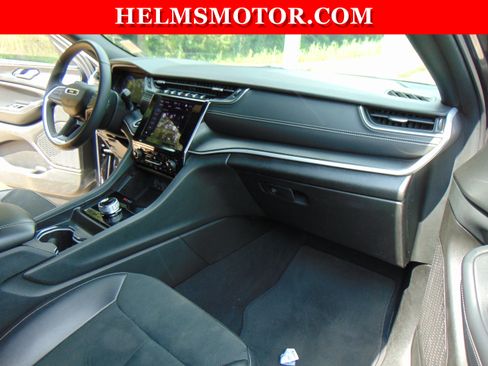 Certified 2024 Jeep Grand Cherokee Altitude RWD image 35