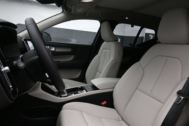 New 2026 Volvo XC40 B5 Ultra w/ Protection Package Premier AWD/4WD image 10