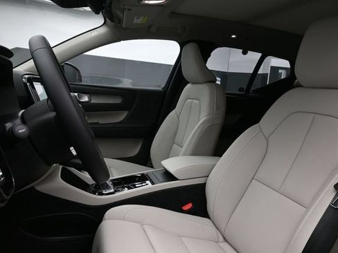New 2026 Volvo XC40 B5 Ultra w/ Protection Package Premier AWD/4WD image 10