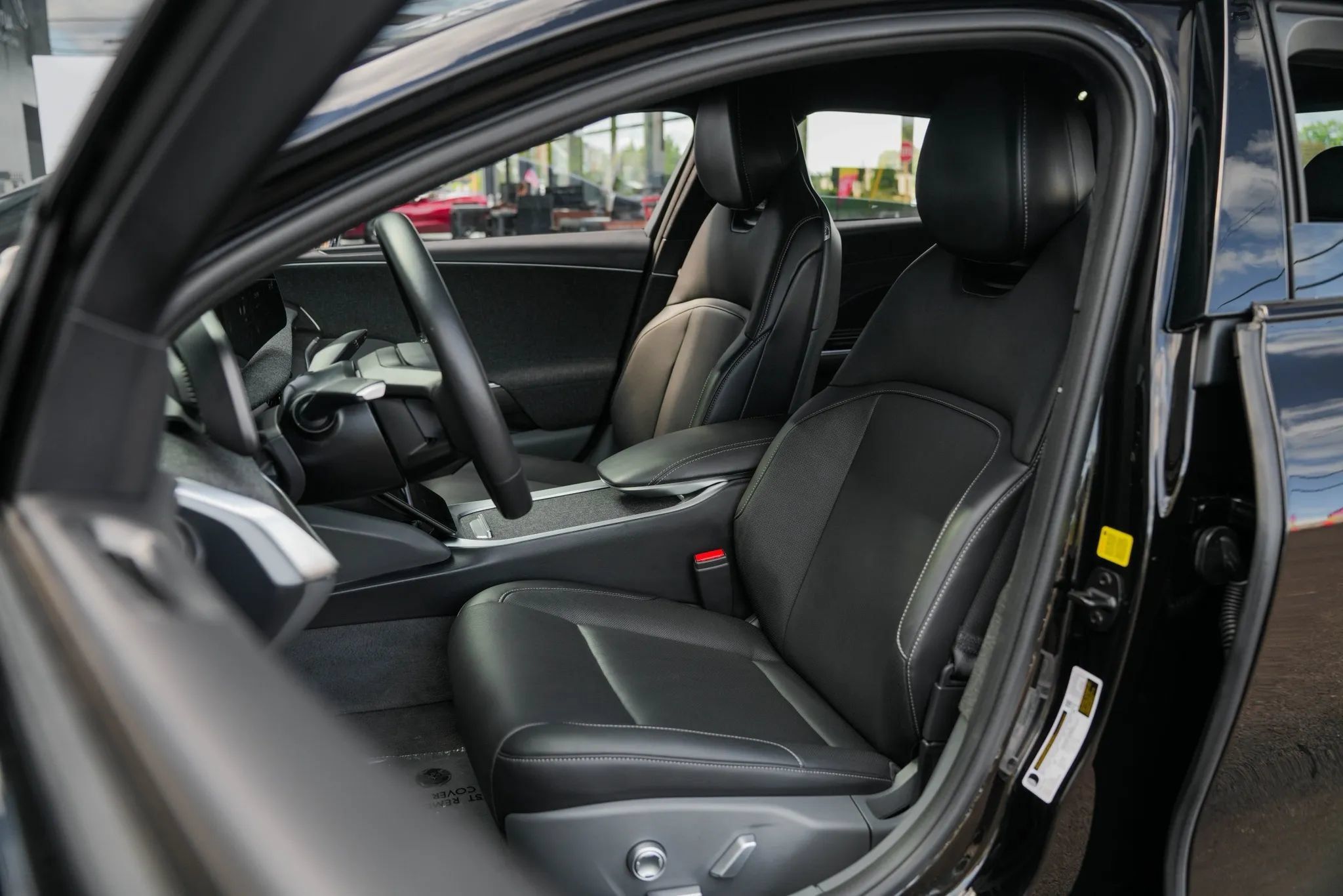 Used 2024 Lucid Air Touring AWD/4WD image 12