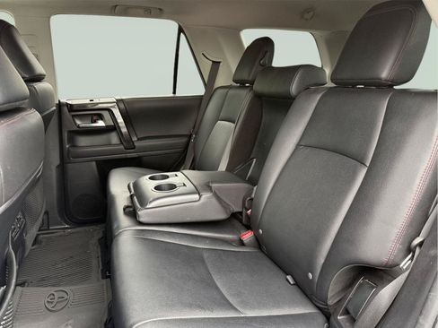 Used 2022 Toyota 4Runner TRD Off-Road Premium w/ Moonroof Package AWD/4WD image 21