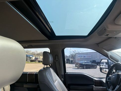 Used 2016 Ford F150 Lariat w/ Equipment Group 502A Luxury image 6