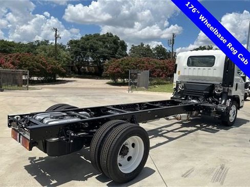 New 2025 Chevrolet Low Cab Forward 5500XG image 2