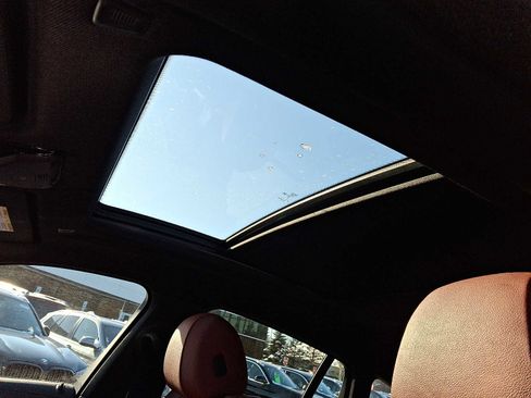 Used 2022 BMW X6 xDrive40i w/ M Sport Package image 15