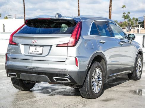 Used 2024 Cadillac XT4 Premium Luxury image 7