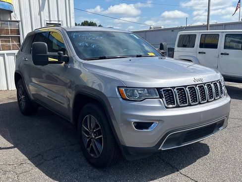 Used 2018 Jeep Grand Cherokee Limited w/ Trailer Tow Group IV AWD/4WD image 6