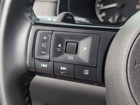 Used 2022 Nissan Pathfinder SV FWD image 31