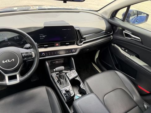 Used 2024 Kia Sportage EX FWD image 18