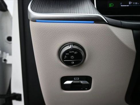 Certified 2026 Mercedes-Benz GLC 300 4MATIC image 18