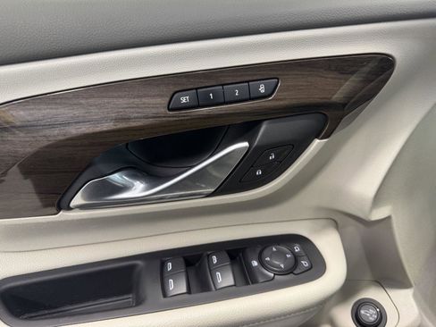 Used 2020 GMC Terrain Denali w/ Denali Premium Package image 24