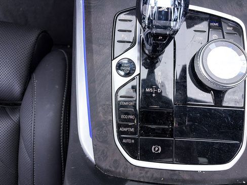 Used 2023 BMW X5 sDrive40i w/ M Sport Package image 31