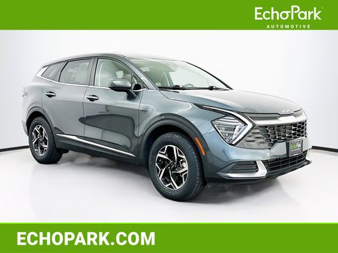 Used 2024 Kia Sportage LX image 1