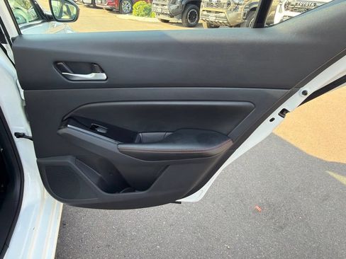 Used 2024 Nissan Altima 2.5 SR FWD image 14